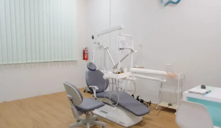 klinik gigi senyum dan senyum